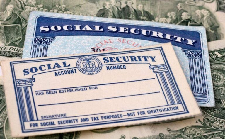 Turning 62 does not bring a Social Security check that same month: the rule that delays the first payment