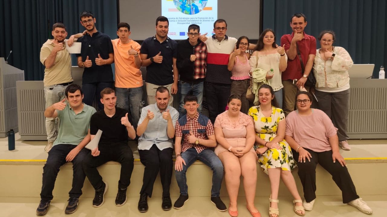 Un total de 18 alumnos con discapacidad intelectual se gradúan por la Universidad de Sevilla