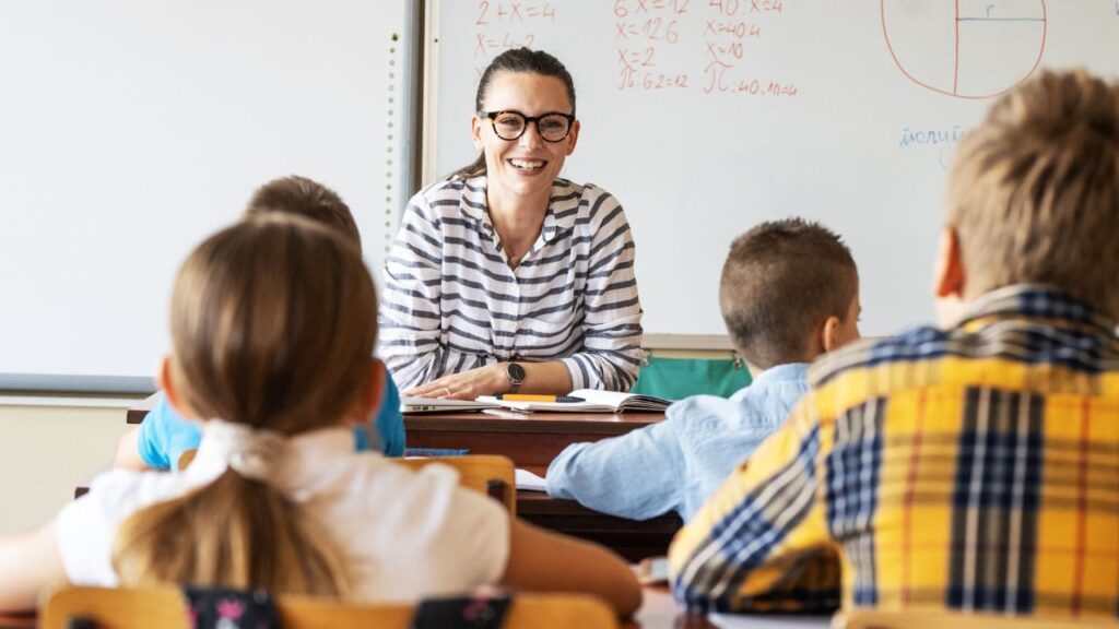 La Comunidad de Madrid recupera la jubilación parcial para profesores de la educación concertada