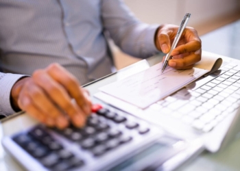 La OCU confirma cuáles son los mejores bancos para domiciliar tu nómina