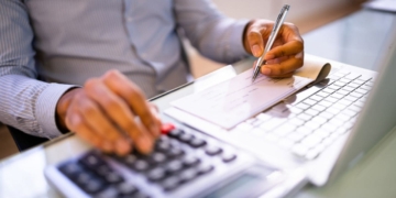 La OCU confirma cuáles son los mejores bancos para domiciliar tu nómina