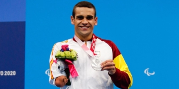 Óscar Salguero, nadador paralímpico premiado con el CSD-Carrera Dual