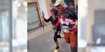 Un hombre de 81 años y con párkinson completa los 101km de Ronda acompañado de su hija y de su nieta