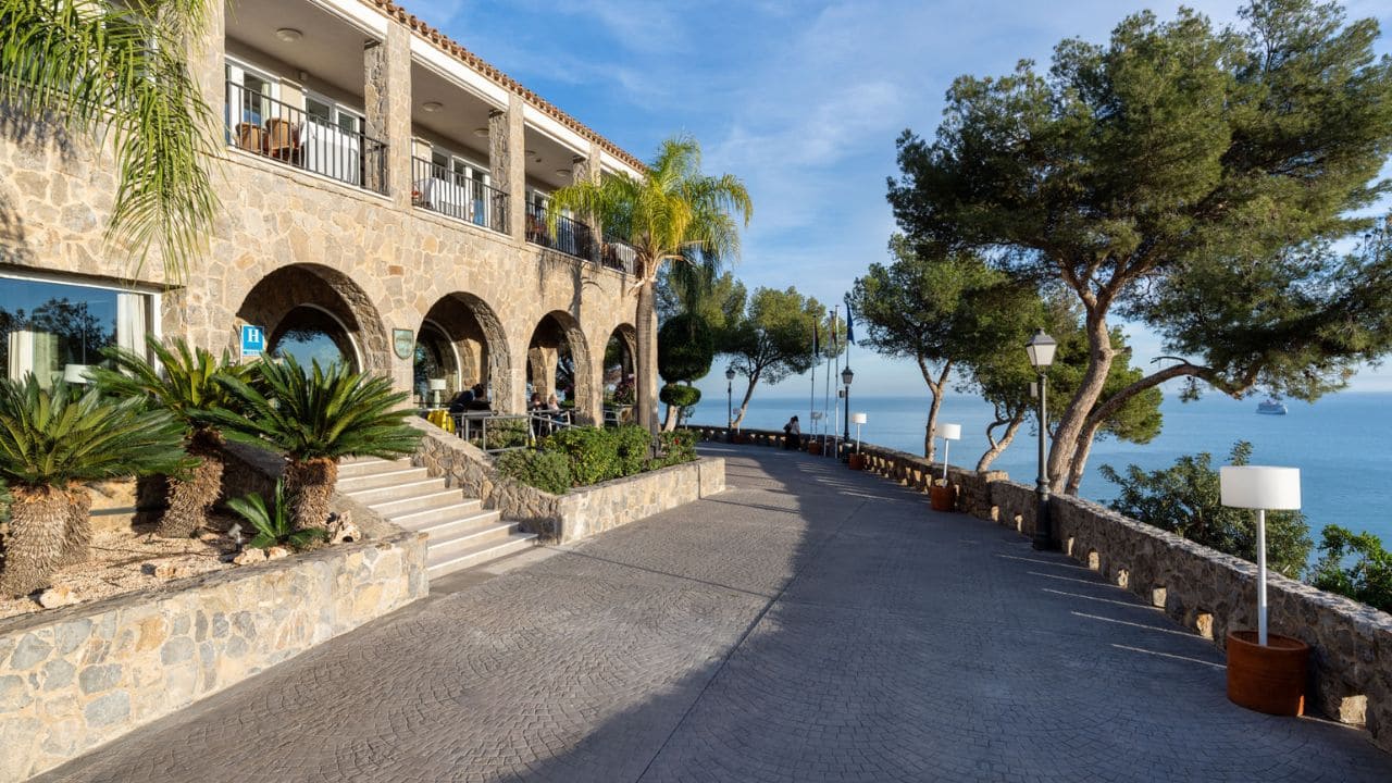 Mira estos paradores en Málaga que te interesan si eres jubilado