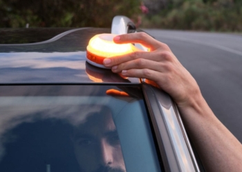 Dispositivo de preseñalización V16./ Foto de la DGT