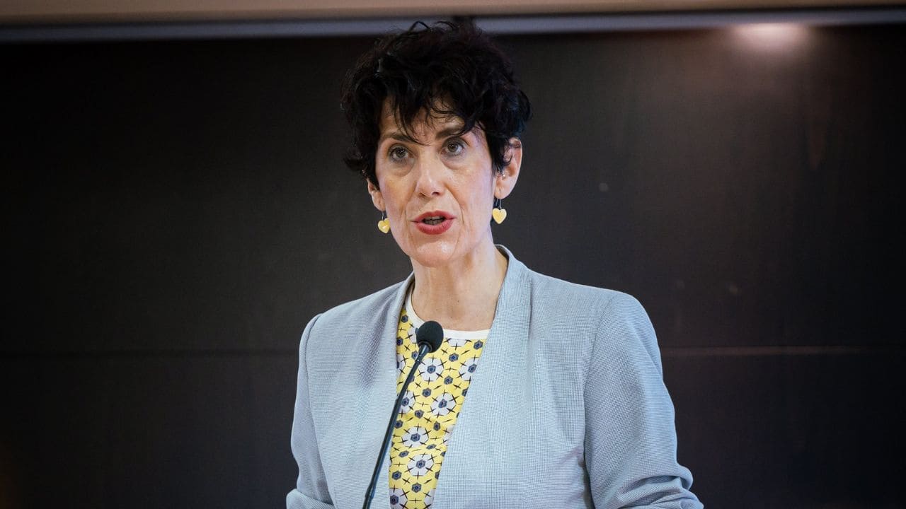 Elma Saiz explica el nuevo sistema de evaluación del gasto de pensiones del Gobierno