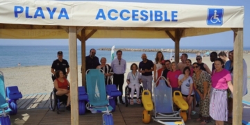 Playa accesible en El Ejido para personas con discapacidad