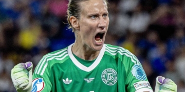 Ann-Katrin Berger, portera de la selección alemana de fútbol femenino superó dos veces cáncer