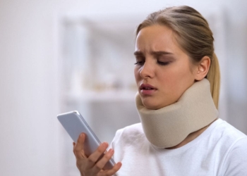 Condenan a una empresa por enviar correos de trabajo a una empleada de baja laboral