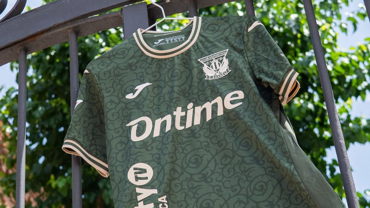 Tercera equipación del CD Leganés por la salud mental