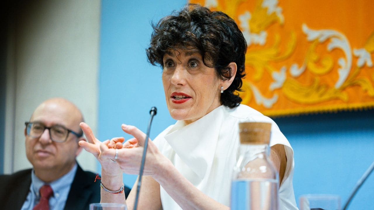 Elma Saiz apuesta por la jubilación flexible para garantizar las pensiones