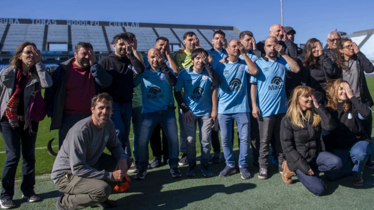 Club Atlético Belgrano, de Argentina, presenta su primer equipo de fútbol para ciegos