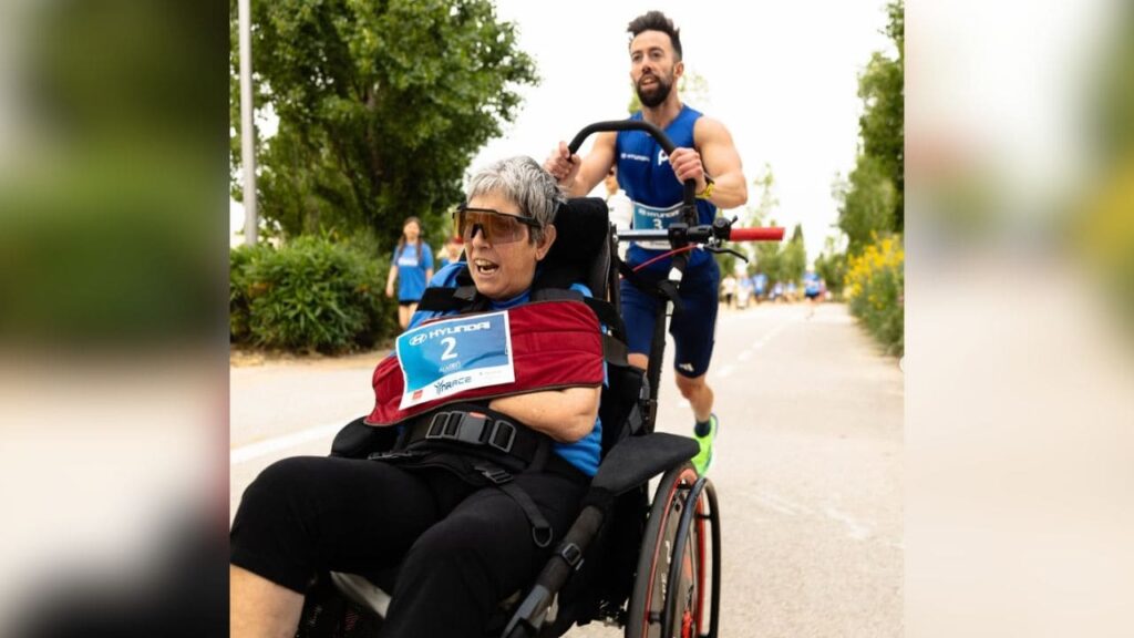 Eric Domingo y su madre correrán juntos la Maratón de Medellín por la Esclerosis Múltiple