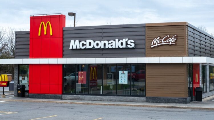 Un trabajador de McDonald's logra una incapacidad permanente total