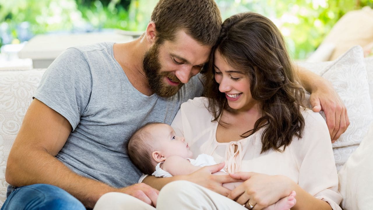 El Gobierno acuerda subir a 17 semanas el permiso por nacimiento