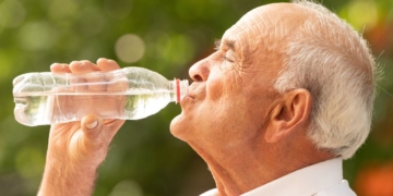 Cómo actuar ante un golpe de calor de personas mayores