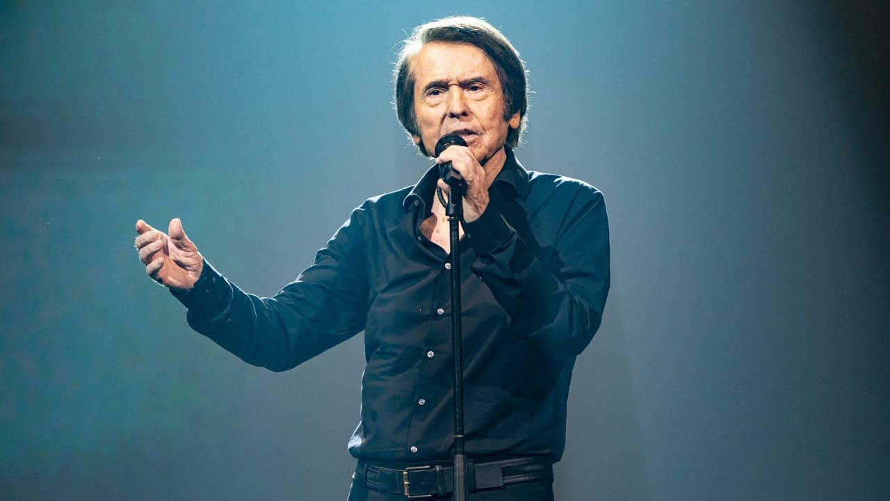 Raphael vuelve a los escenarios tras sufrir un linfoma cerebral