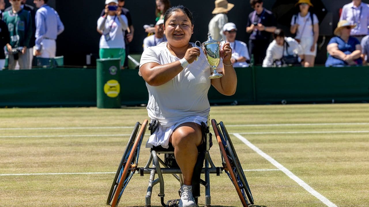 Wang Ziying se convierte en la primera tenista china en silla de ruedas en ganar un título individual de Grand Slam