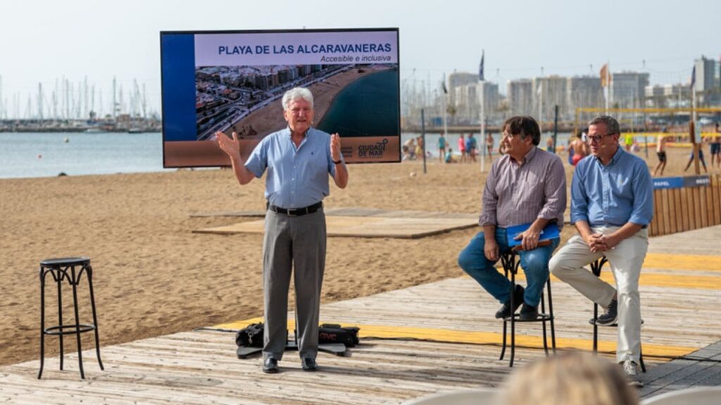 El Ayuntamiento de Las Palmas de Gran Canarias inicia la ordenación de la playa de Las Alcaravaneras como espacio accesible