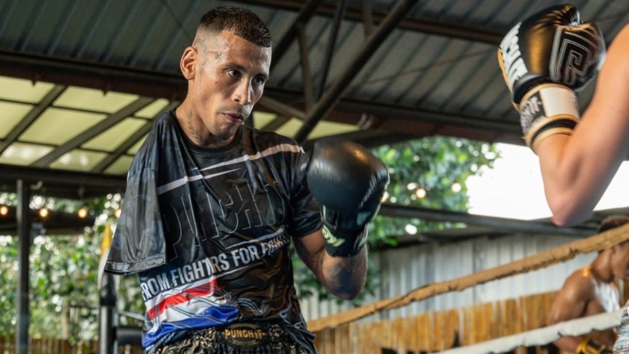 Carlitos Machado, Campeón de Muay Thai con un solo brazo