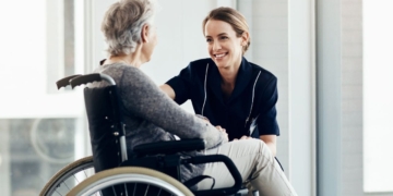 Castilla-La Mancha mejora la atención a la dependencia, la teleasistencia y los recursos para personas con discapacidad