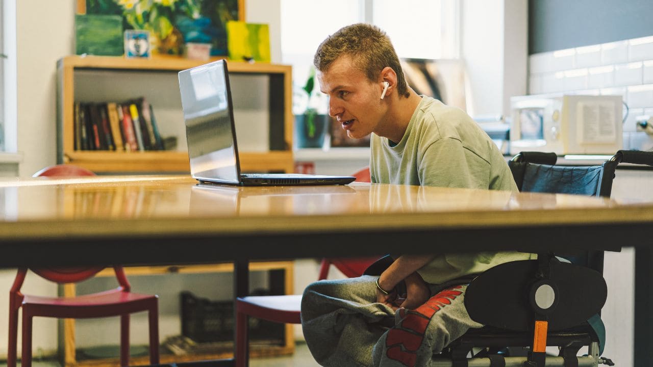 Científicos logran convertir pensamientos en palabras de manera eficaz