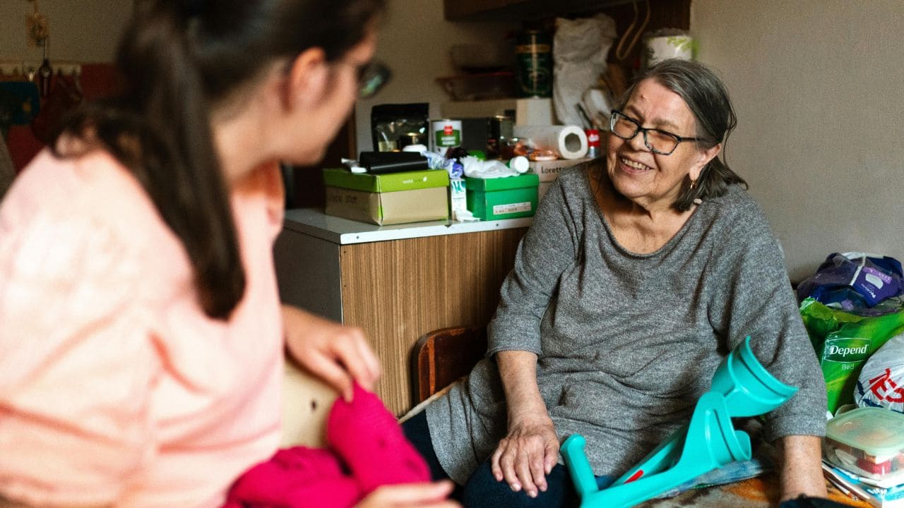 Personas cuidando a familiares en situación de dependencia en España