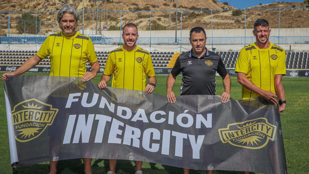 El CF Intercity presenta su nuevo proyecto con dos equipos de fútbol 7 adaptado