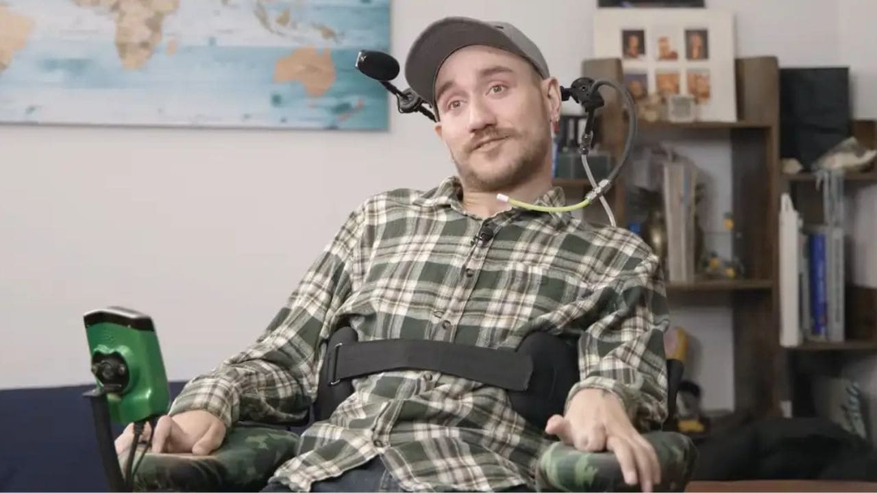 Noland Arbaugh, primer participante que recibe el chip cerebral experimental de Neuralink