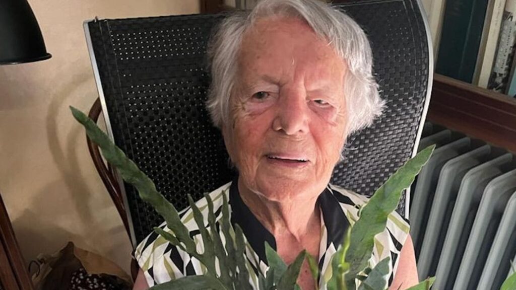 Carmen Noguera, la afiliada más longeva de la ONCE, cumple 111 años