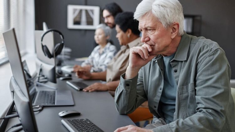 Formación gratuita para personas mayores de 55 años