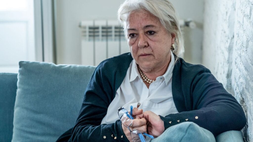 Detienen a 3 personas en Chiclana por estafar a personas mayores fingiendo ser técnicos de Teleasistencia