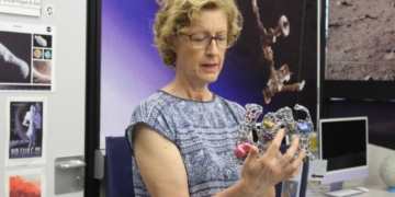 Investigadores de la UV acercan el Universo a personas con discapacidad visual