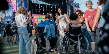 Reclaman mejoras de accesibilidad para personas con discapacidad en los conciertos