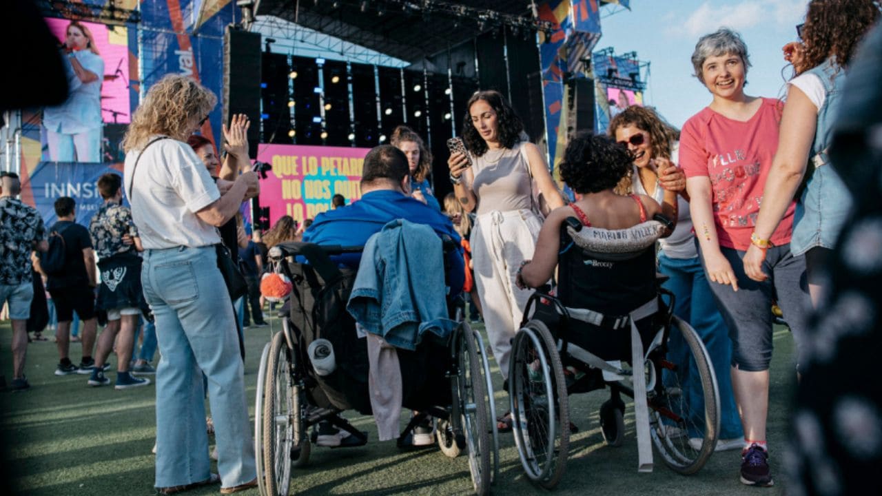 Reclaman mejoras de accesibilidad para personas con discapacidad en los conciertos