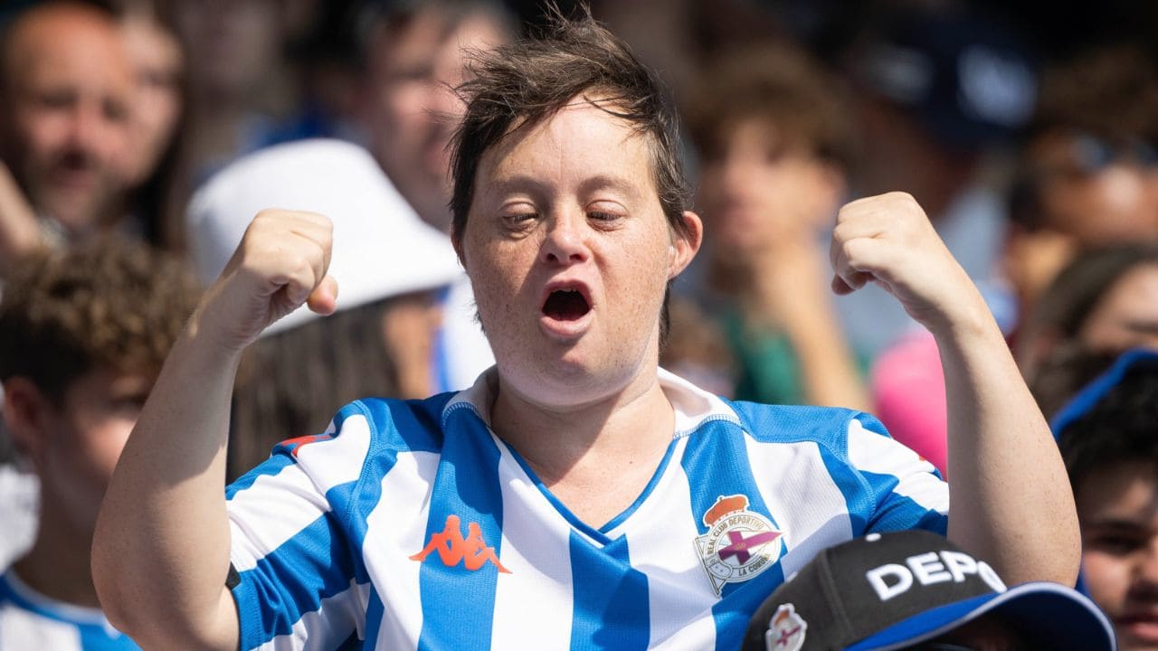 Servicio del RC Deportivo para aficionados con discapacidad visual