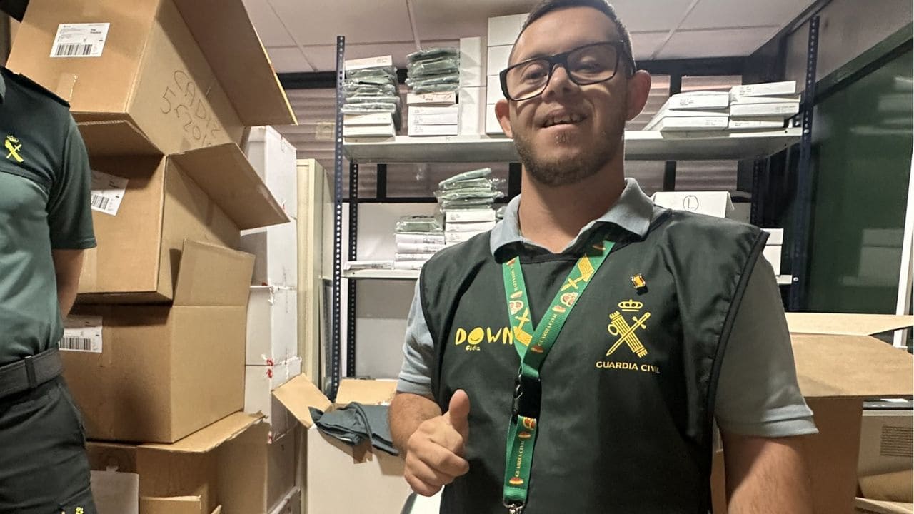 Alberto, joven con síndrome de Down, realizará sus prácticas formativas en la Guardia Civil de Cádiz