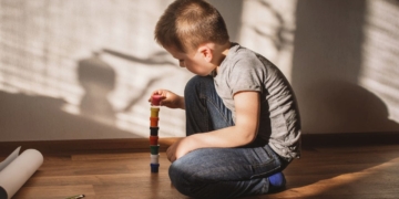 Niño con autismo