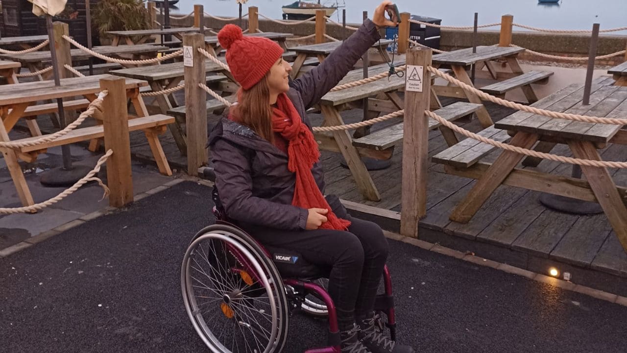 Beatriz, la profesora que la vida convirtió en alumna de la aceptación: una metástasis le privó de volver a caminar