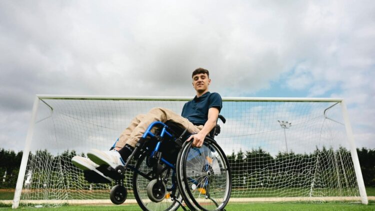 El rival más duro de Ale Manrique: cómo pasar de la portería de fútbol a la lesión medular