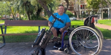 La vida de Carlos, detrás de una parálisis cerebral: "Hay que luchar por entornos que nos igualen con los demás"