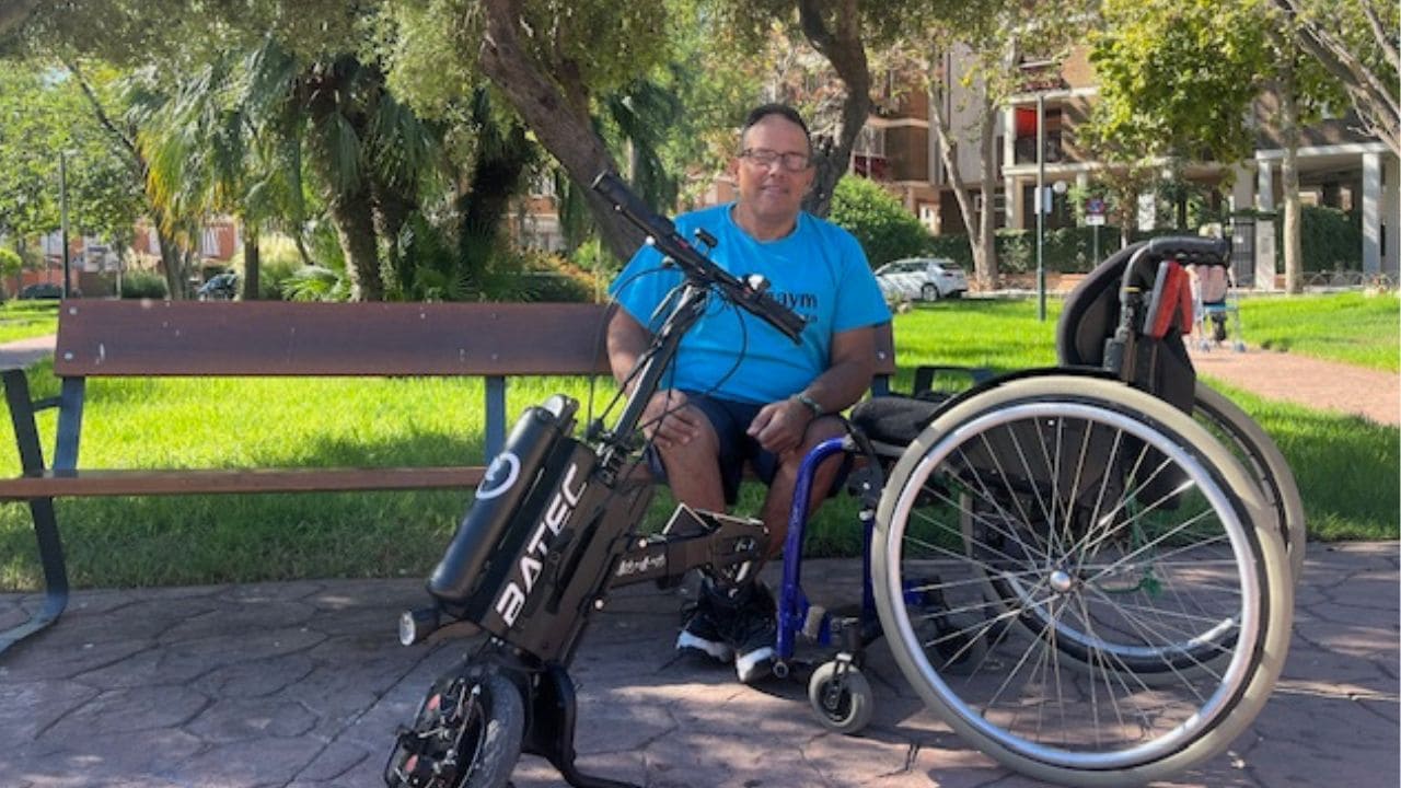 La vida de Carlos, detrás de una parálisis cerebral: «Hay que luchar por cualquier entorno que nos iguale con los demás»