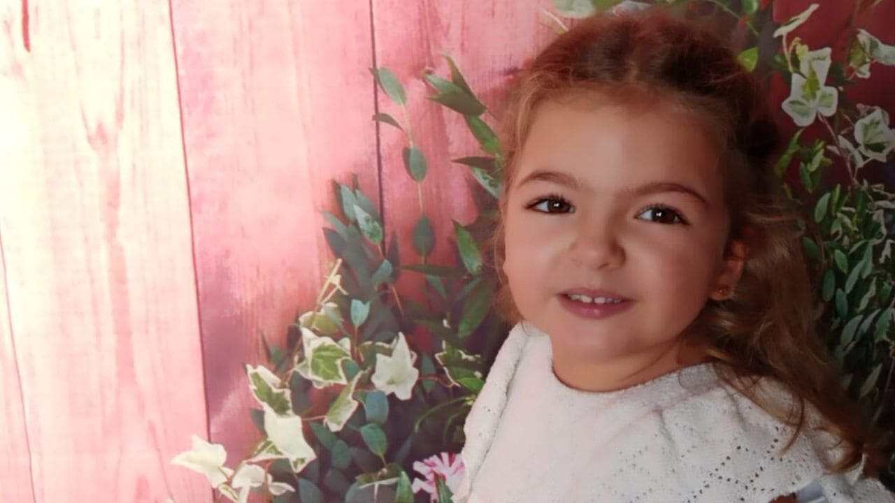 Mar, pequeña con AME tipo 1 Ley ELA