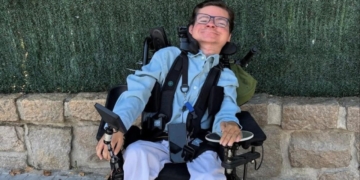 Andrés Marcio, joven con laminopatía congénita: "La enfermedad es un mercadillo porque tenemos de todo"