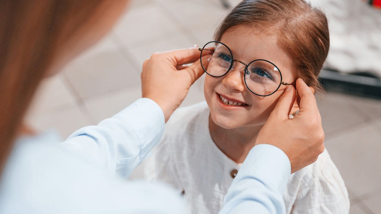 Ayudas de hasta 100 euros para la compra de gafas y lentillas en España