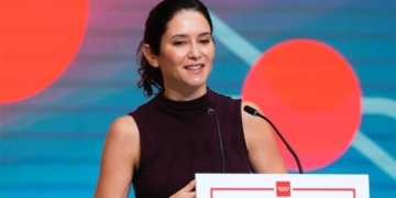 Isabel Díaz Ayuso, presidenta de la Comunidad de Madrid pacientes con ELA