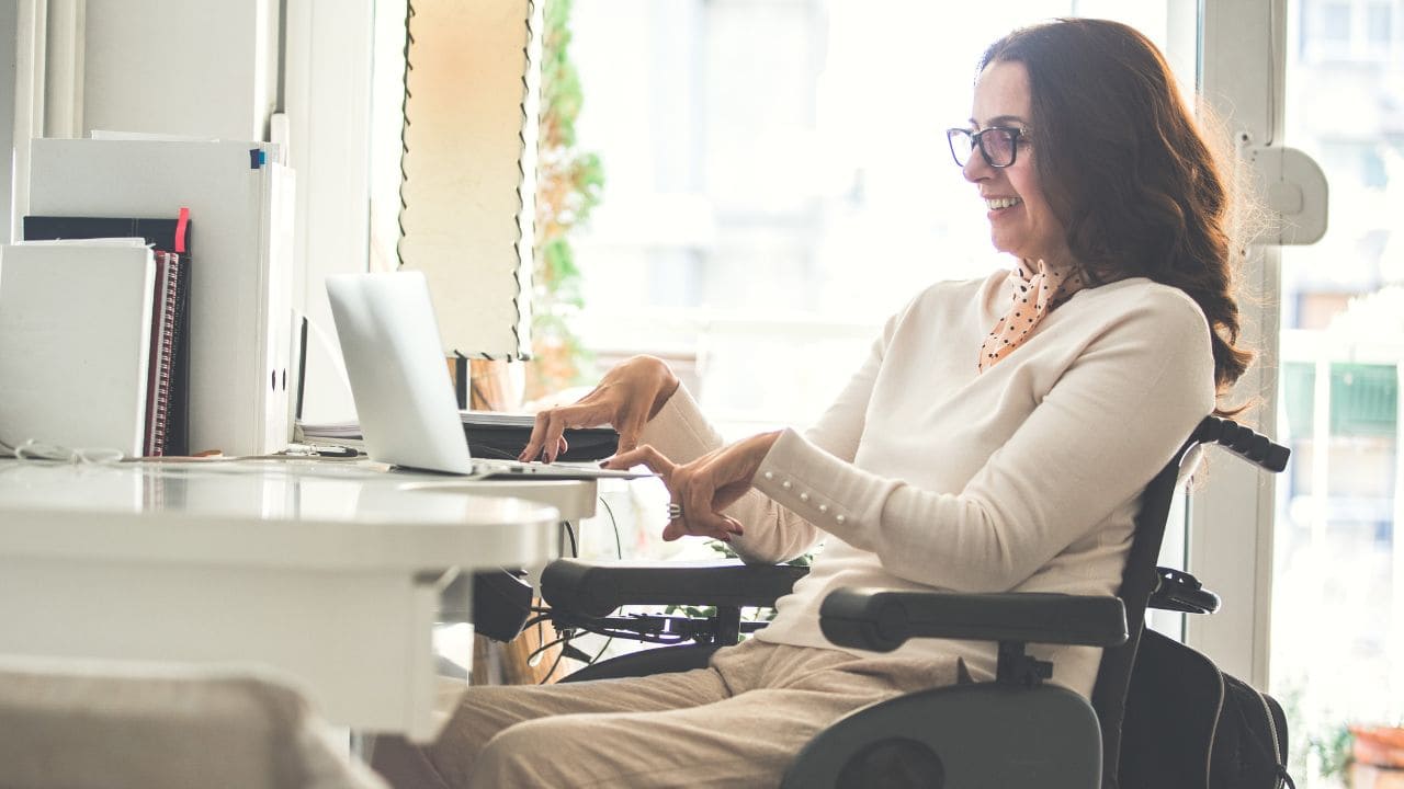 Es posible trabajar cobrando una pensión no contributiva de incapacidad