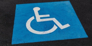 FAMMA-Cocemfe, sobre las plazas de aparcamiento PMR: "No se puede hablar de inclusión ni igualdad"