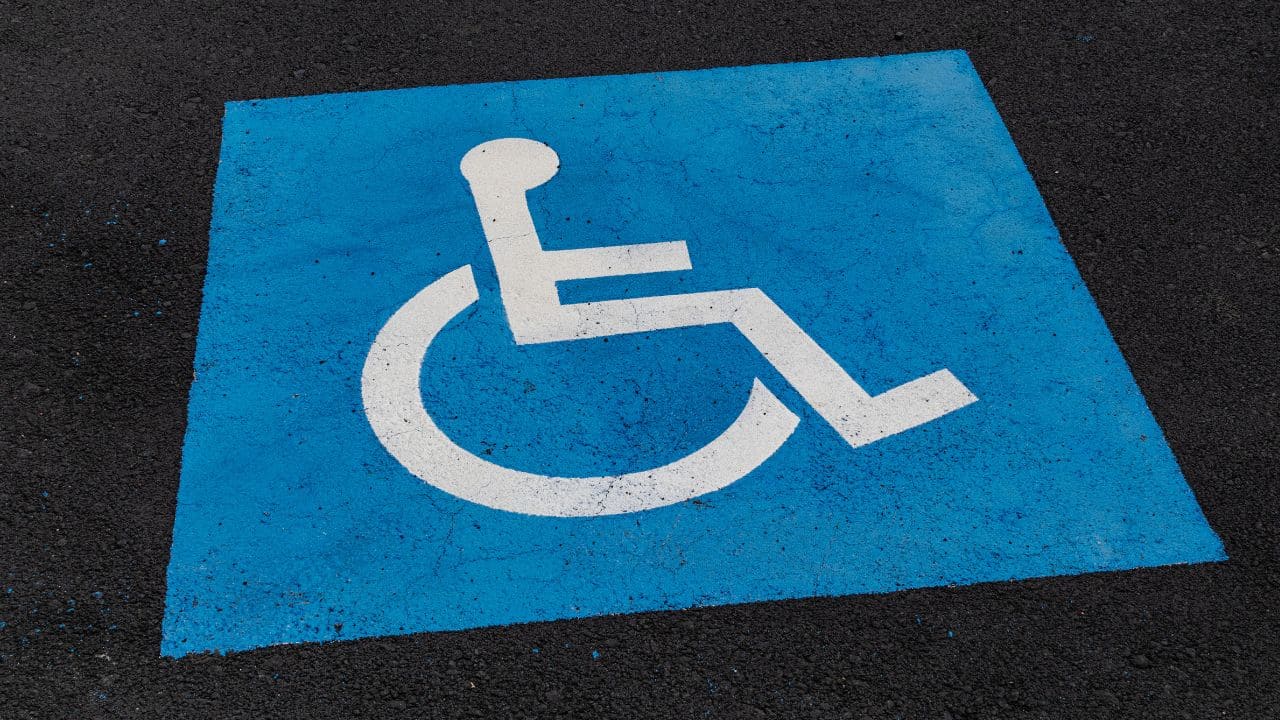 FAMMA-Cocemfe, sobre las plazas de aparcamiento PMR: "No se puede hablar de inclusión ni igualdad"