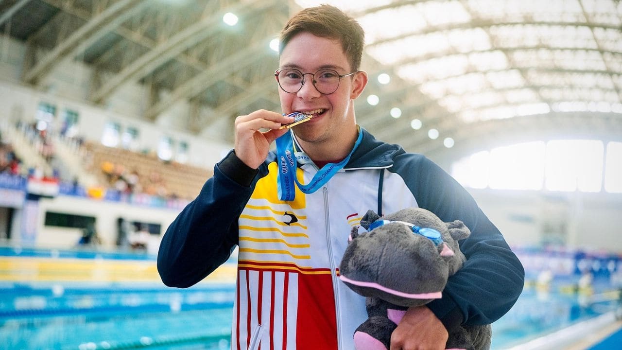 Guillermo Gracia, nadador extremeño con síndrome de Down